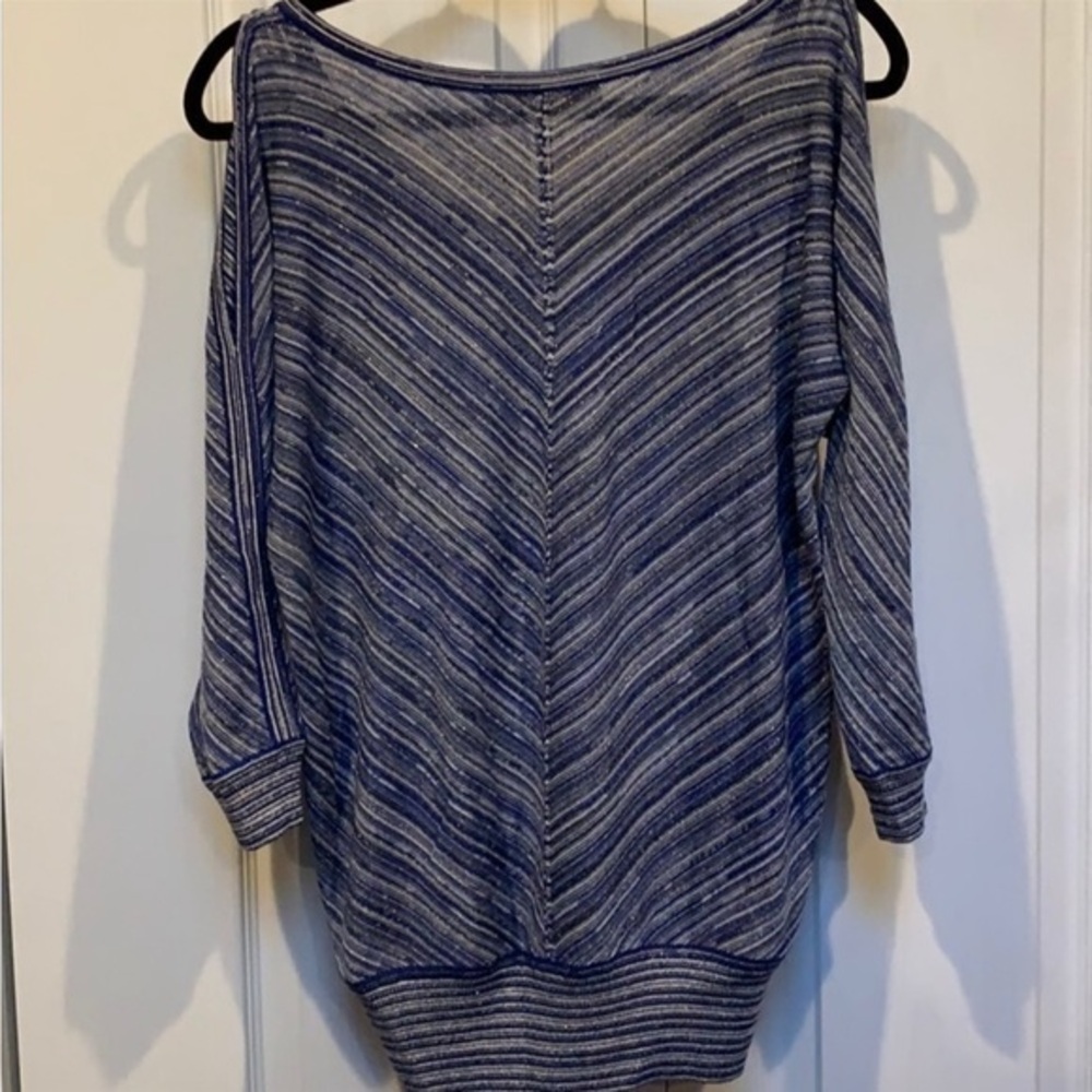 White House Black Market blue striped 3/4 length sleeve sweater size M